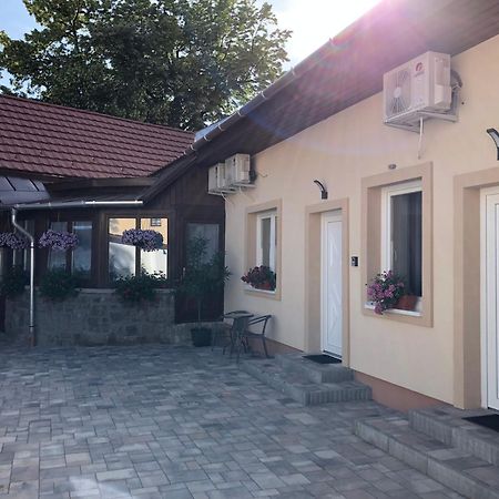 Illa Apartments Eğri Dış mekan fotoğraf