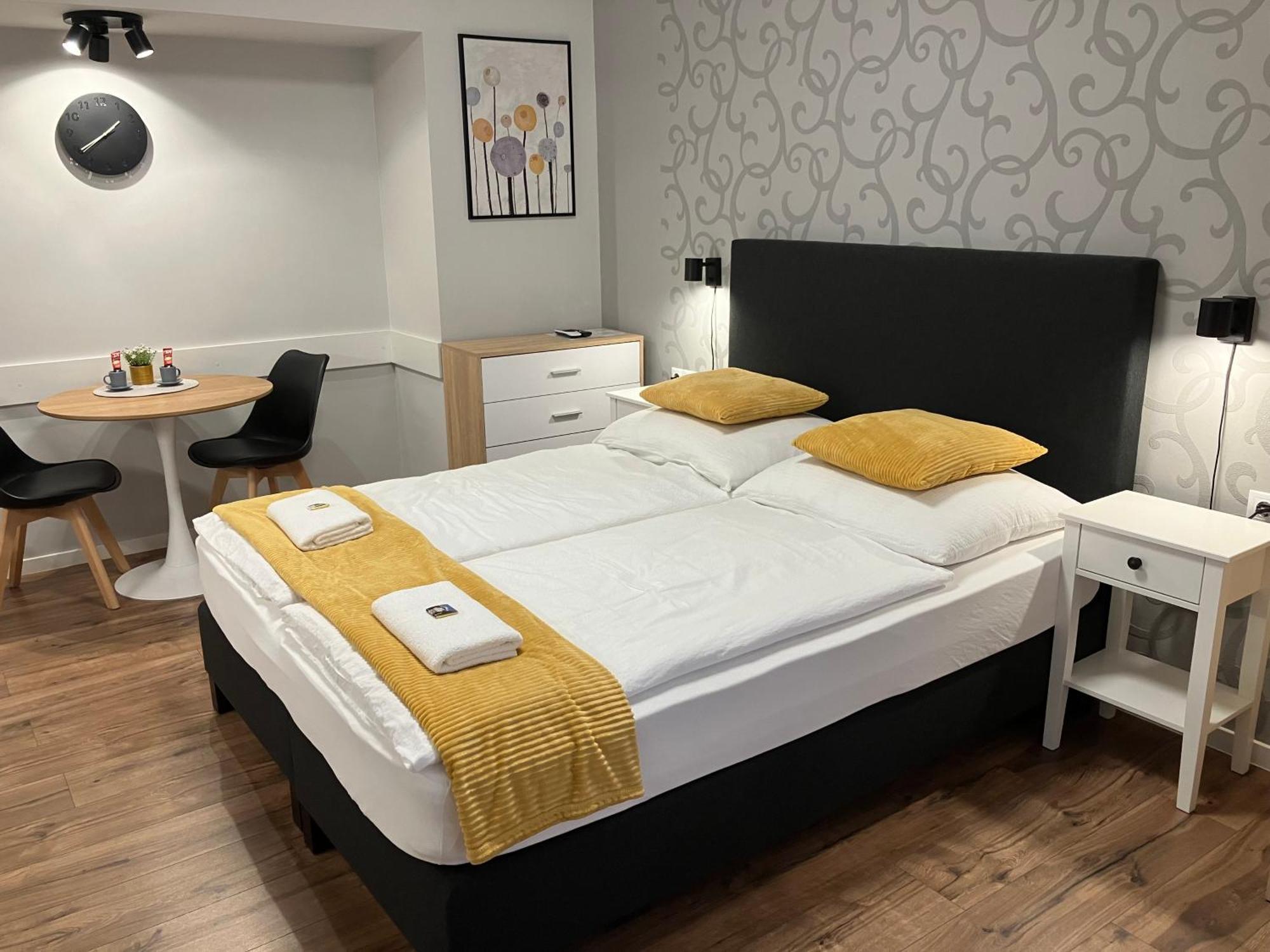 Illa Apartments Eğri Dış mekan fotoğraf