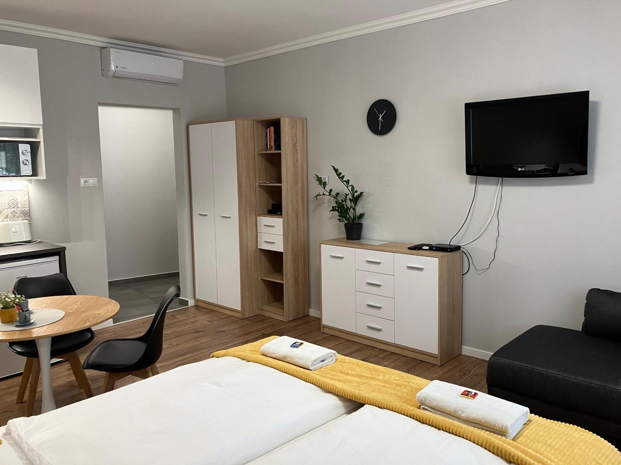 Illa Apartments Eğri Dış mekan fotoğraf