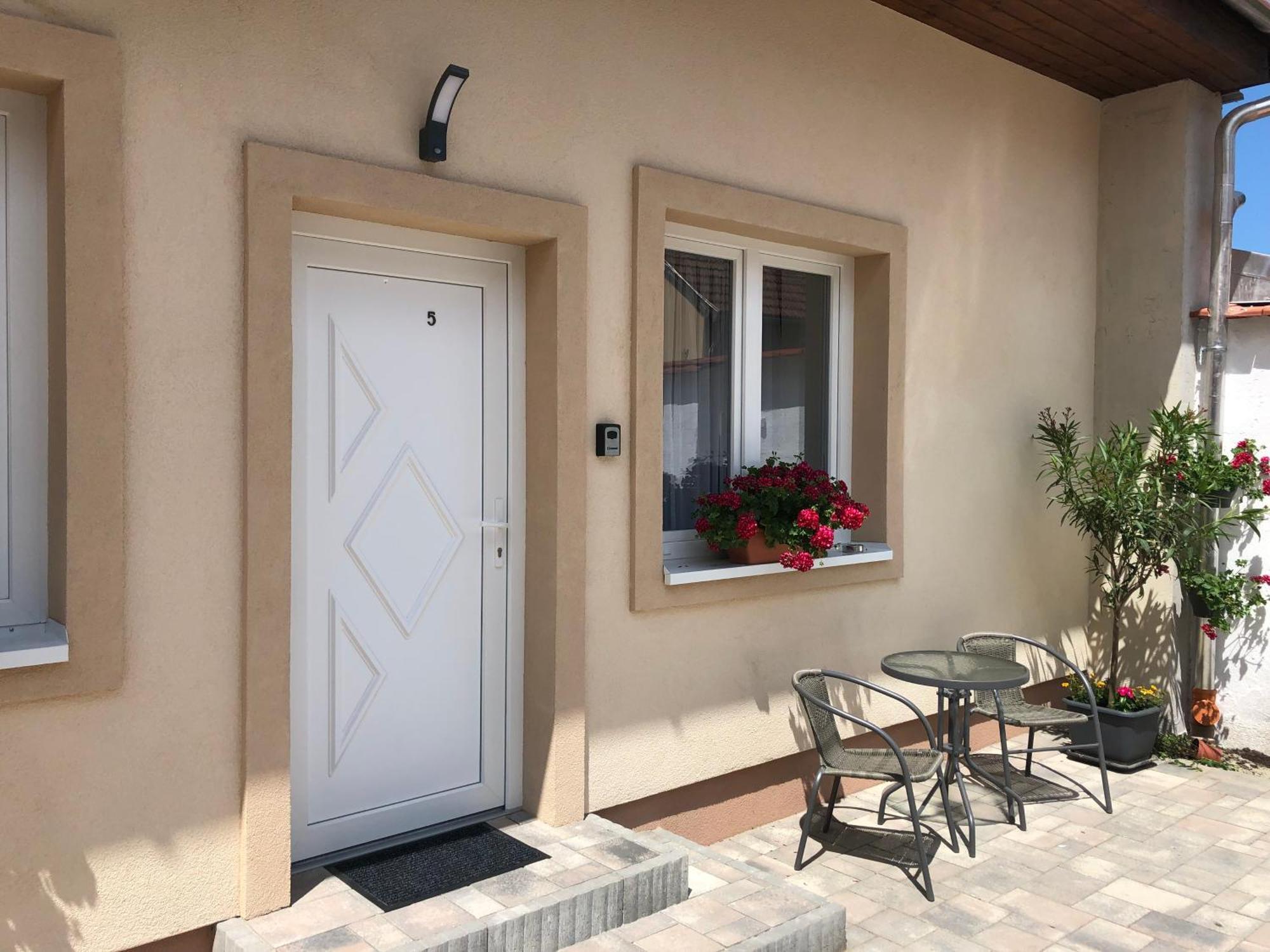 Illa Apartments Eğri Dış mekan fotoğraf