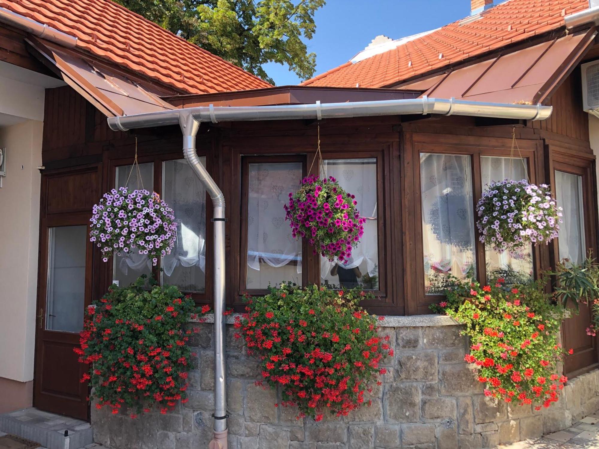 Illa Apartments Eğri Dış mekan fotoğraf